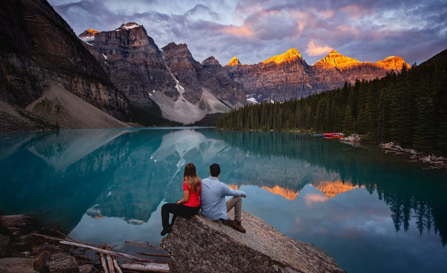 Stunning Moraine Lake and Rocky Mountain scenery during a private sightseeing tour